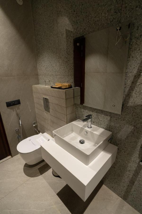 Hotel Smily Ludhiana Buitenkant foto