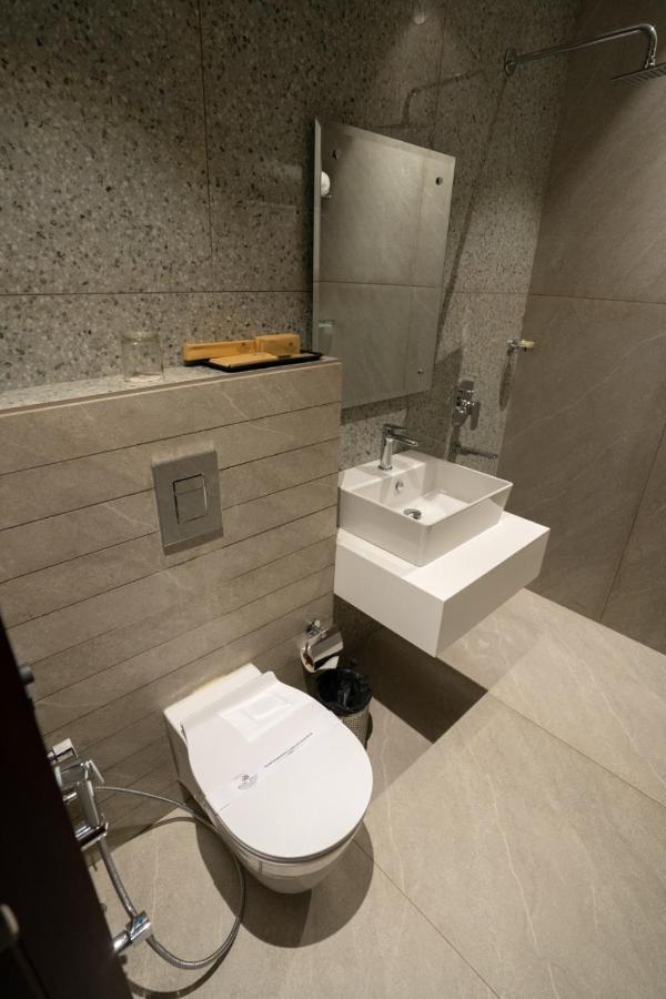 Hotel Smily Ludhiana Buitenkant foto