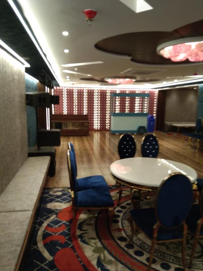 Hotel Smily Ludhiana Buitenkant foto
