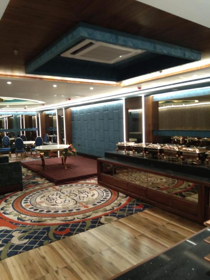 Hotel Smily Ludhiana Buitenkant foto
